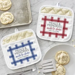 Made To Share Pot Holder
