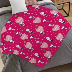 PEANUTS® Hearts Plush Blanket