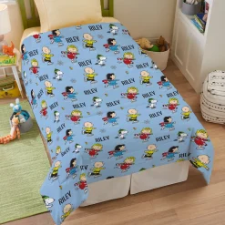 PEANUTS® Ice Skating Friends Comforter