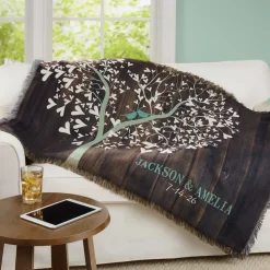 Sweet Lovebirds Throw